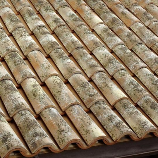 antikvarny klasicky kralovsky stresny kryt stredomorsky rustikalny stresny kryt brat sestra pokrytie keramicka coppo fbm coppo medioevo vintage toskansky styl mrazuvzdorne stresne krytiny.jpg